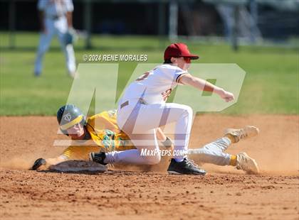 Thumbnail 3 in Temple City vs La Canada photogallery.