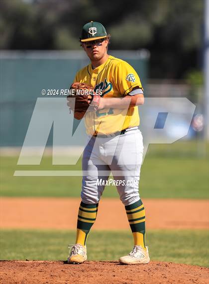 Thumbnail 3 in Temple City vs La Canada photogallery.