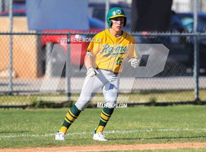 Thumbnail 2 in Temple City vs La Canada photogallery.