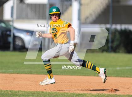 Thumbnail 3 in Temple City vs La Canada photogallery.