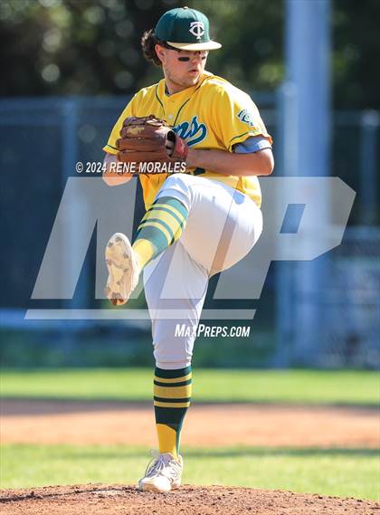 Thumbnail 2 in Temple City vs La Canada photogallery.