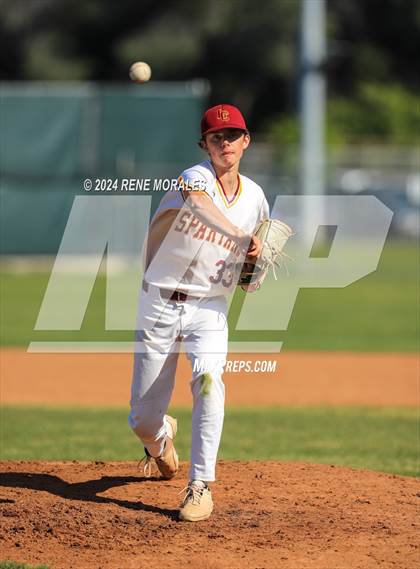 Thumbnail 2 in Temple City vs La Canada photogallery.