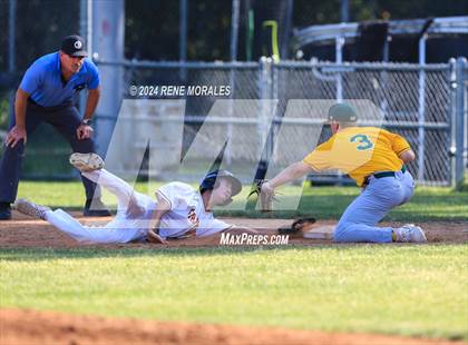 Thumbnail 1 in Temple City vs La Canada photogallery.