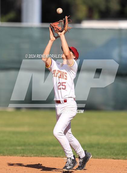 Thumbnail 3 in Temple City vs La Canada photogallery.