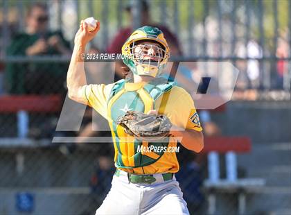 Thumbnail 3 in Temple City vs La Canada photogallery.