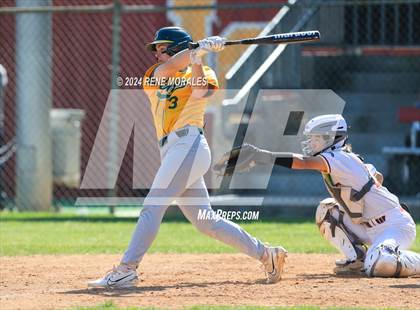 Thumbnail 2 in Temple City vs La Canada photogallery.