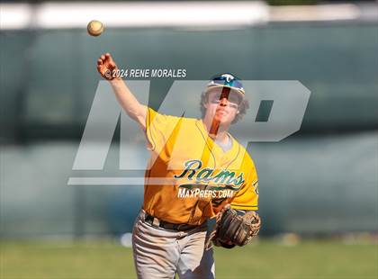 Thumbnail 3 in Temple City vs La Canada photogallery.
