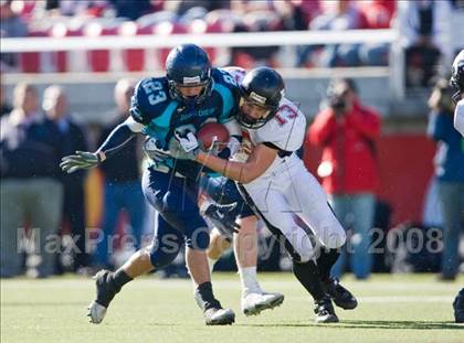 Thumbnail 2 in Hurricane vs. Juan Diego Catholic (3A State Final) photogallery.