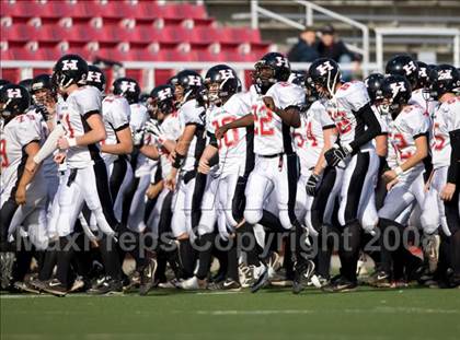 Thumbnail 3 in Hurricane vs. Juan Diego Catholic (3A State Final) photogallery.
