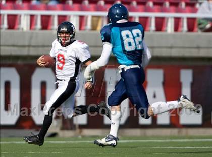 Thumbnail 3 in Hurricane vs. Juan Diego Catholic (3A State Final) photogallery.