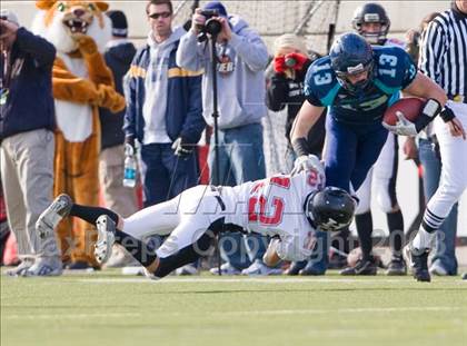 Thumbnail 3 in Hurricane vs. Juan Diego Catholic (3A State Final) photogallery.
