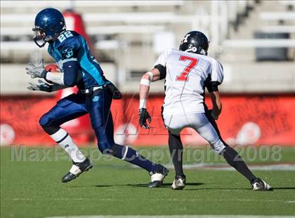 Thumbnail 1 in Hurricane vs. Juan Diego Catholic (3A State Final) photogallery.