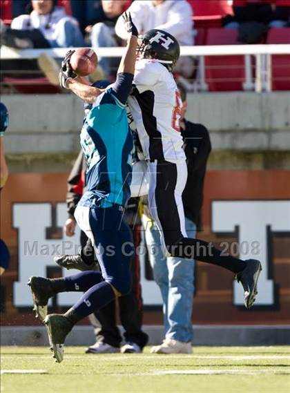 Thumbnail 1 in Hurricane vs. Juan Diego Catholic (3A State Final) photogallery.
