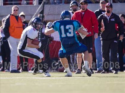 Thumbnail 3 in Hurricane vs. Juan Diego Catholic (3A State Final) photogallery.