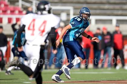 Thumbnail 2 in Hurricane vs. Juan Diego Catholic (3A State Final) photogallery.