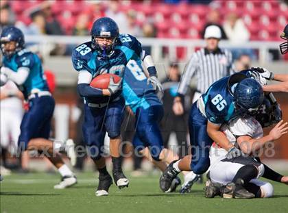 Thumbnail 2 in Hurricane vs. Juan Diego Catholic (3A State Final) photogallery.
