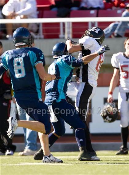 Thumbnail 3 in Hurricane vs. Juan Diego Catholic (3A State Final) photogallery.