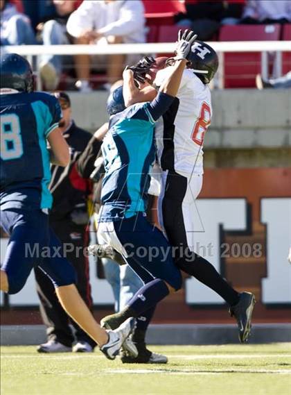 Thumbnail 2 in Hurricane vs. Juan Diego Catholic (3A State Final) photogallery.