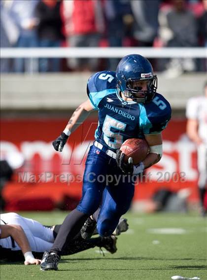 Thumbnail 2 in Hurricane vs. Juan Diego Catholic (3A State Final) photogallery.