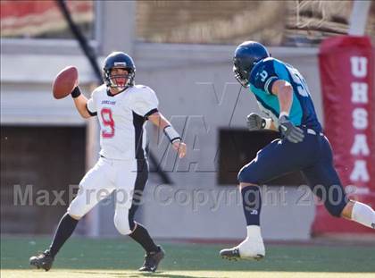 Thumbnail 2 in Hurricane vs. Juan Diego Catholic (3A State Final) photogallery.