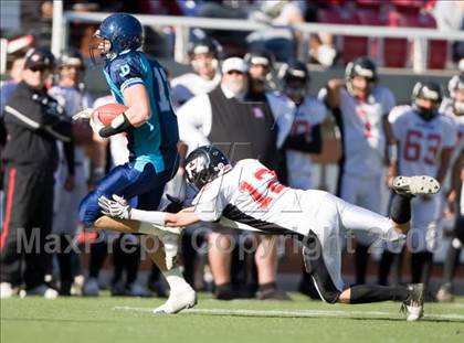 Thumbnail 3 in Hurricane vs. Juan Diego Catholic (3A State Final) photogallery.