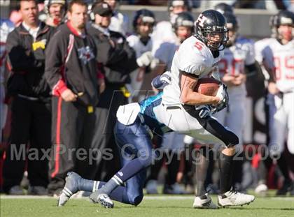 Thumbnail 3 in Hurricane vs. Juan Diego Catholic (3A State Final) photogallery.