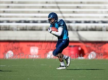 Thumbnail 2 in Hurricane vs. Juan Diego Catholic (3A State Final) photogallery.