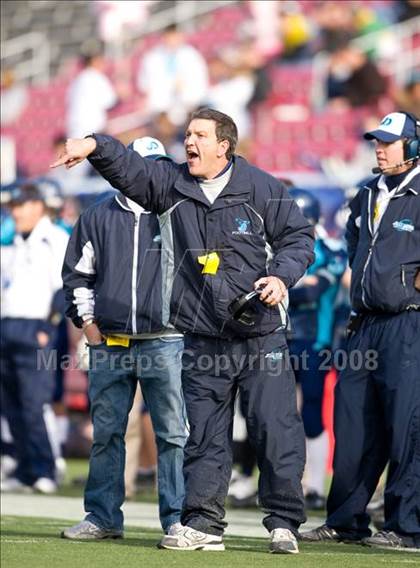 Thumbnail 2 in Hurricane vs. Juan Diego Catholic (3A State Final) photogallery.