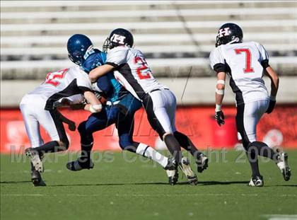 Thumbnail 1 in Hurricane vs. Juan Diego Catholic (3A State Final) photogallery.