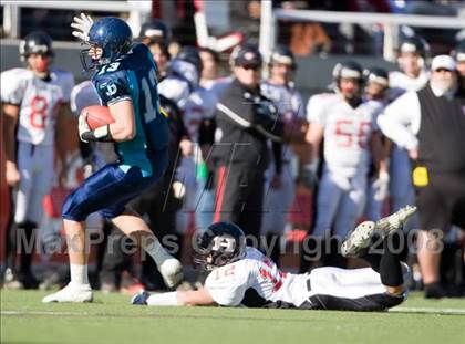 Thumbnail 2 in Hurricane vs. Juan Diego Catholic (3A State Final) photogallery.