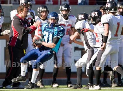 Thumbnail 2 in Hurricane vs. Juan Diego Catholic (3A State Final) photogallery.