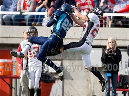 Thumbnail 2 in Hurricane vs. Juan Diego Catholic (3A State Final) photogallery.