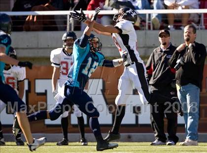 Thumbnail 2 in Hurricane vs. Juan Diego Catholic (3A State Final) photogallery.