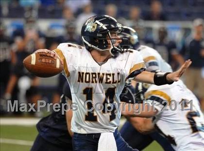 Thumbnail 3 in Norwell vs. Bellmont (Horseshoe Hall of Fame Classic) photogallery.