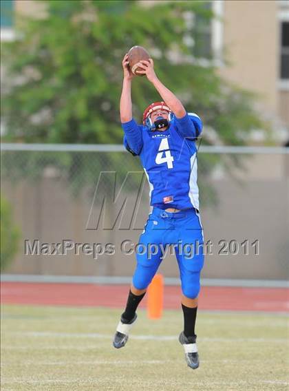 Thumbnail 2 in Camp Verde vs. St. Johns (AIA D5 Quarterfinal) photogallery.