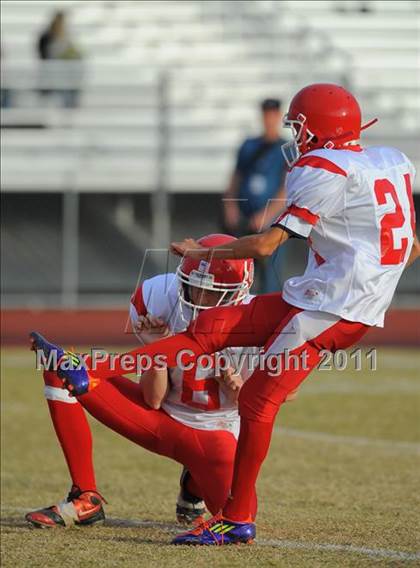 Thumbnail 2 in Camp Verde vs. St. Johns (AIA D5 Quarterfinal) photogallery.