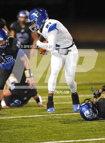 Thumbnail 1 in Gunter vs. Hooks (3A Division 2 Region 2 Area Round) photogallery.