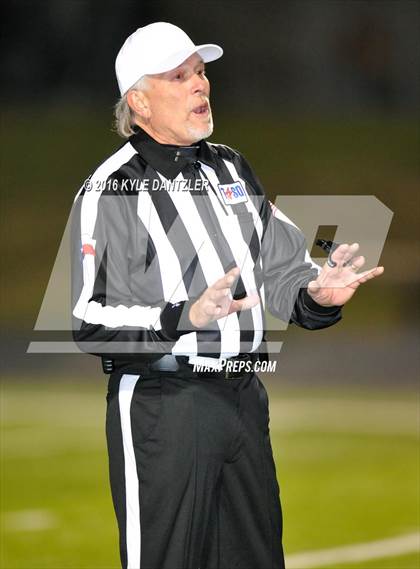 Thumbnail 1 in Gunter vs. Hooks (3A Division 2 Region 2 Area Round) photogallery.