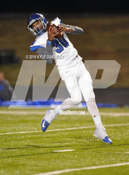 Thumbnail 1 in Gunter vs. Hooks (3A Division 2 Region 2 Area Round) photogallery.