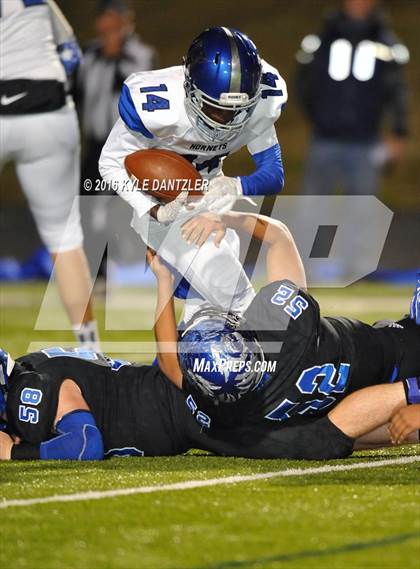 Thumbnail 2 in Gunter vs. Hooks (3A Division 2 Region 2 Area Round) photogallery.