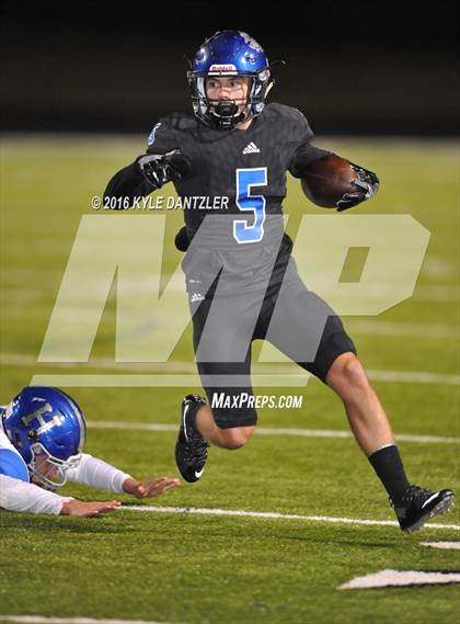 Thumbnail 2 in Gunter vs. Hooks (3A Division 2 Region 2 Area Round) photogallery.