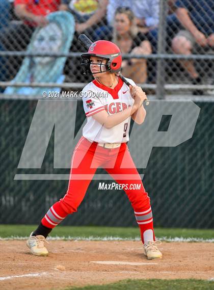 Thumbnail 3 in Katy @ Fort Bend Travis (UIL 6A Regional Quarterfinal Playoff) photogallery.