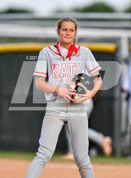 Thumbnail 1 in Katy @ Fort Bend Travis (UIL 6A Regional Quarterfinal Playoff) photogallery.