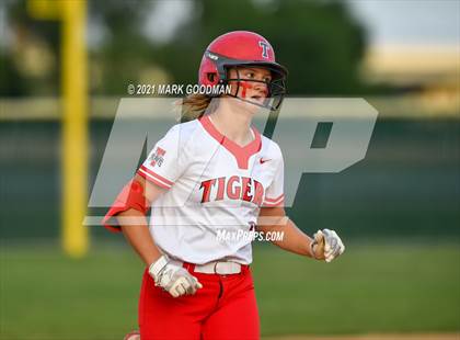 Thumbnail 1 in Katy @ Fort Bend Travis (UIL 6A Regional Quarterfinal Playoff) photogallery.