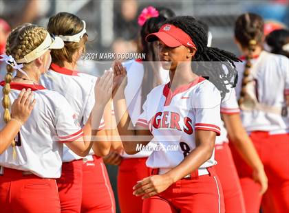 Thumbnail 2 in Katy @ Fort Bend Travis (UIL 6A Regional Quarterfinal Playoff) photogallery.