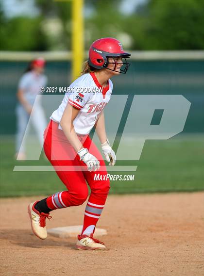 Thumbnail 1 in Katy @ Fort Bend Travis (UIL 6A Regional Quarterfinal Playoff) photogallery.