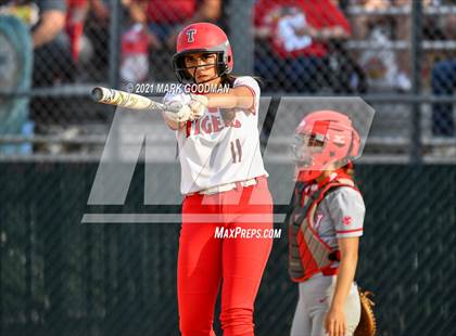 Thumbnail 3 in Katy @ Fort Bend Travis (UIL 6A Regional Quarterfinal Playoff) photogallery.