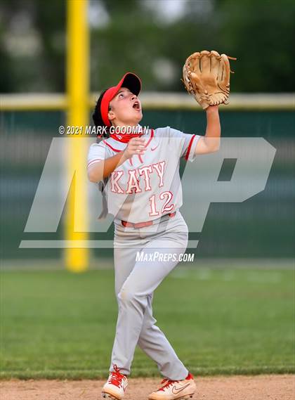 Thumbnail 3 in Katy @ Fort Bend Travis (UIL 6A Regional Quarterfinal Playoff) photogallery.