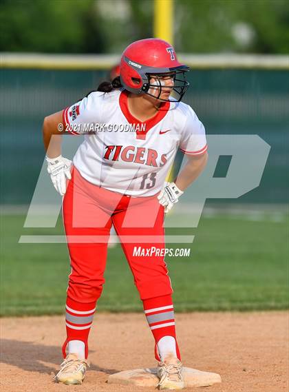 Thumbnail 3 in Katy @ Fort Bend Travis (UIL 6A Regional Quarterfinal Playoff) photogallery.