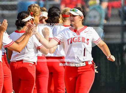 Thumbnail 1 in Katy @ Fort Bend Travis (UIL 6A Regional Quarterfinal Playoff) photogallery.